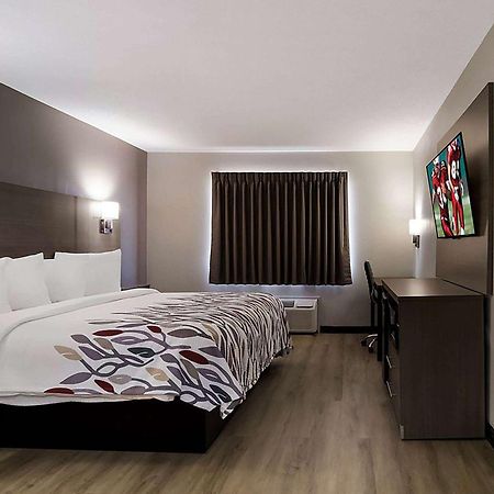 Super 8 By Wyndham Marston Exterior foto